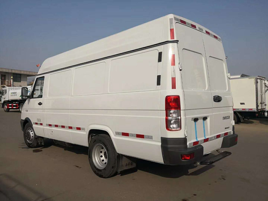 南京依維柯面包式冷藏車