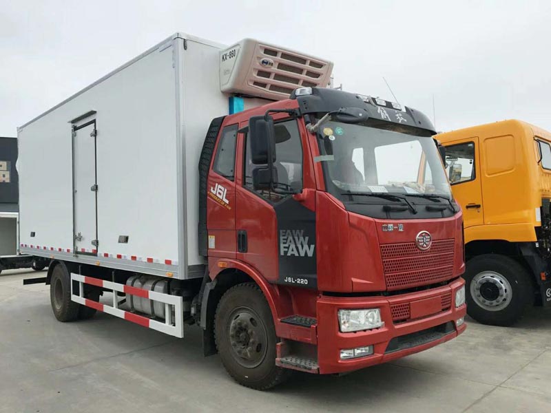 解放J6L冷藏車-廂長6.8米冷藏車