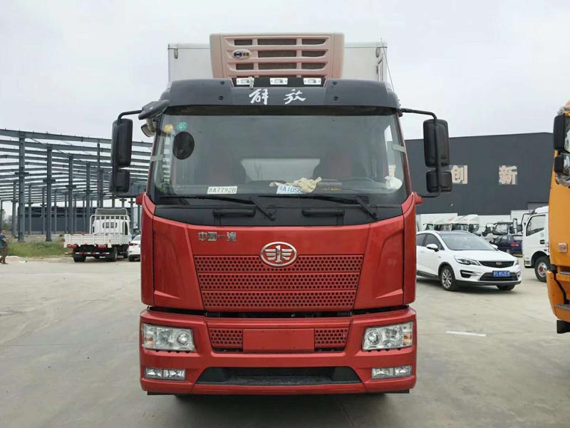 解放J6L冷藏車-廂長6.8米冷藏車