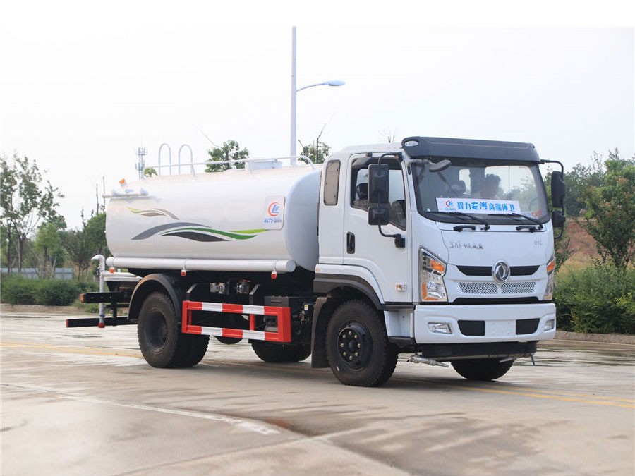 國(guó)六東風(fēng)專底D1L灑水車