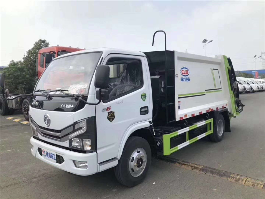 國(guó)六東風(fēng)多利卡壓縮式垃圾車