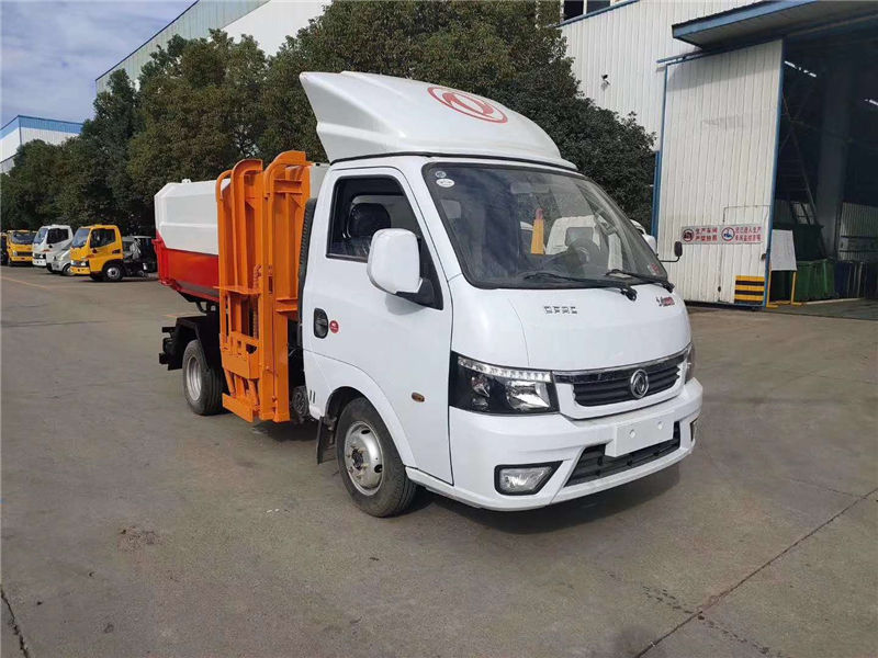 國六東風途逸小型掛桶式垃圾車