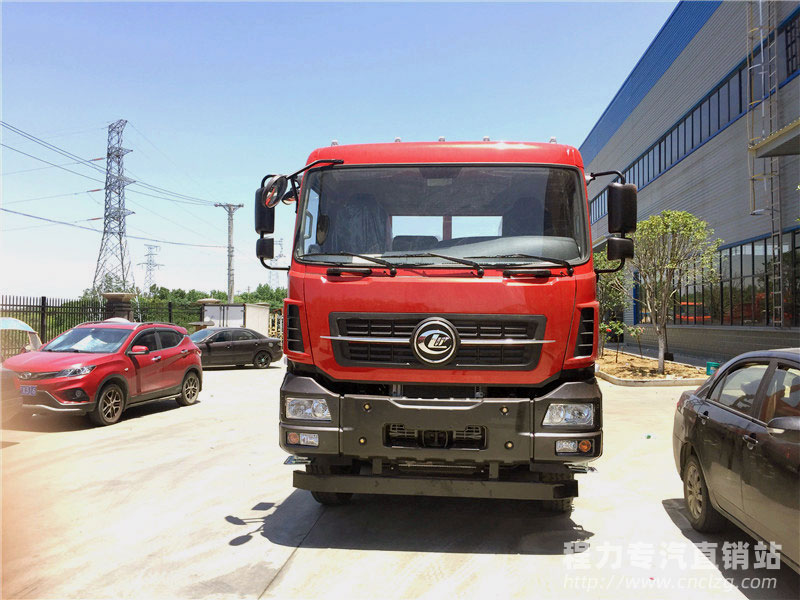 程力前四后八平板運輸車