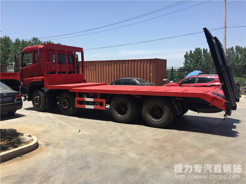 程力前四后八平板運輸車