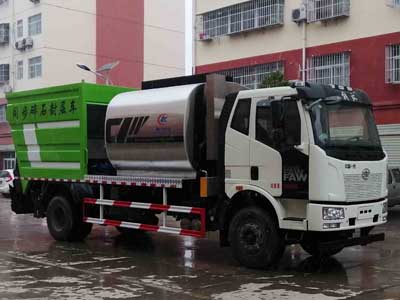 國(guó)六解放同步碎石封層車(chē)